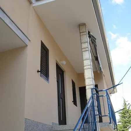 Apartmentkomplex Jakov Lejlighed