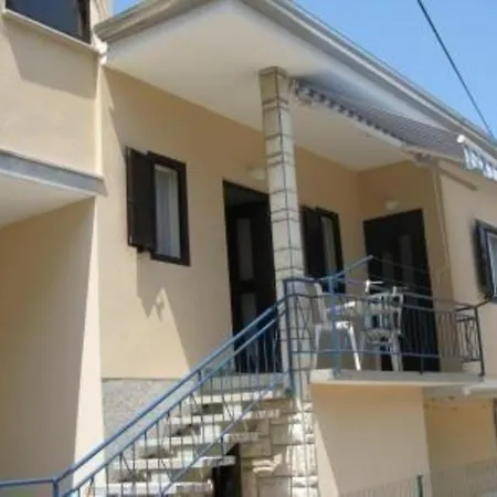 Apartmentkomplex Jakov Lejlighed